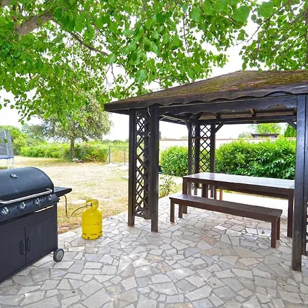 Mit Privatpool Fuer 6 Personen Ca 85 Qm In Pula, Istrien Istrische Riviera