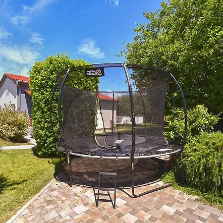 Nyaraló Mit Privatpool Fuer 6 Personen Ca 85 Qm In Pula, Istrien Istrische Riviera