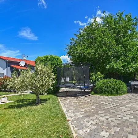 Mit Privatpool Fuer 6 Personen Ca 85 Qm In Pula, Istrien Istrische Riviera Nyaraló